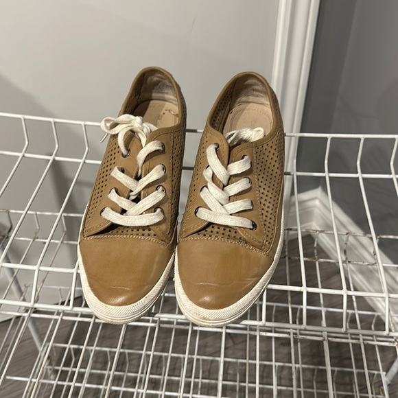 Tan Calvin Klein Sneakers - Picture 2 of 7